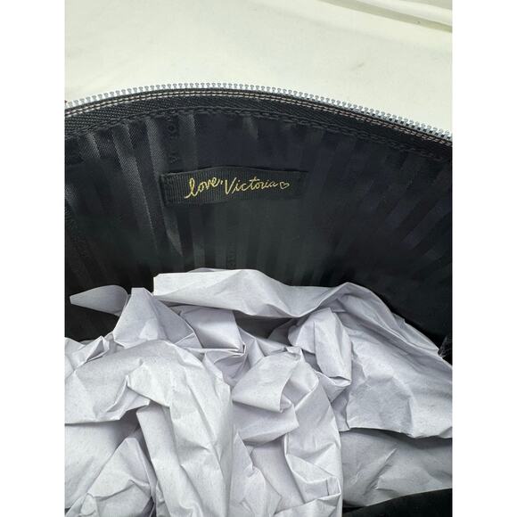 New 2018 Victoria secret black with hearts makeup bag. - Picture 6 of 12